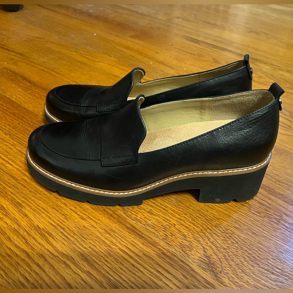 Naturalizer Darry lug sole loafer 9.5 basically brand new